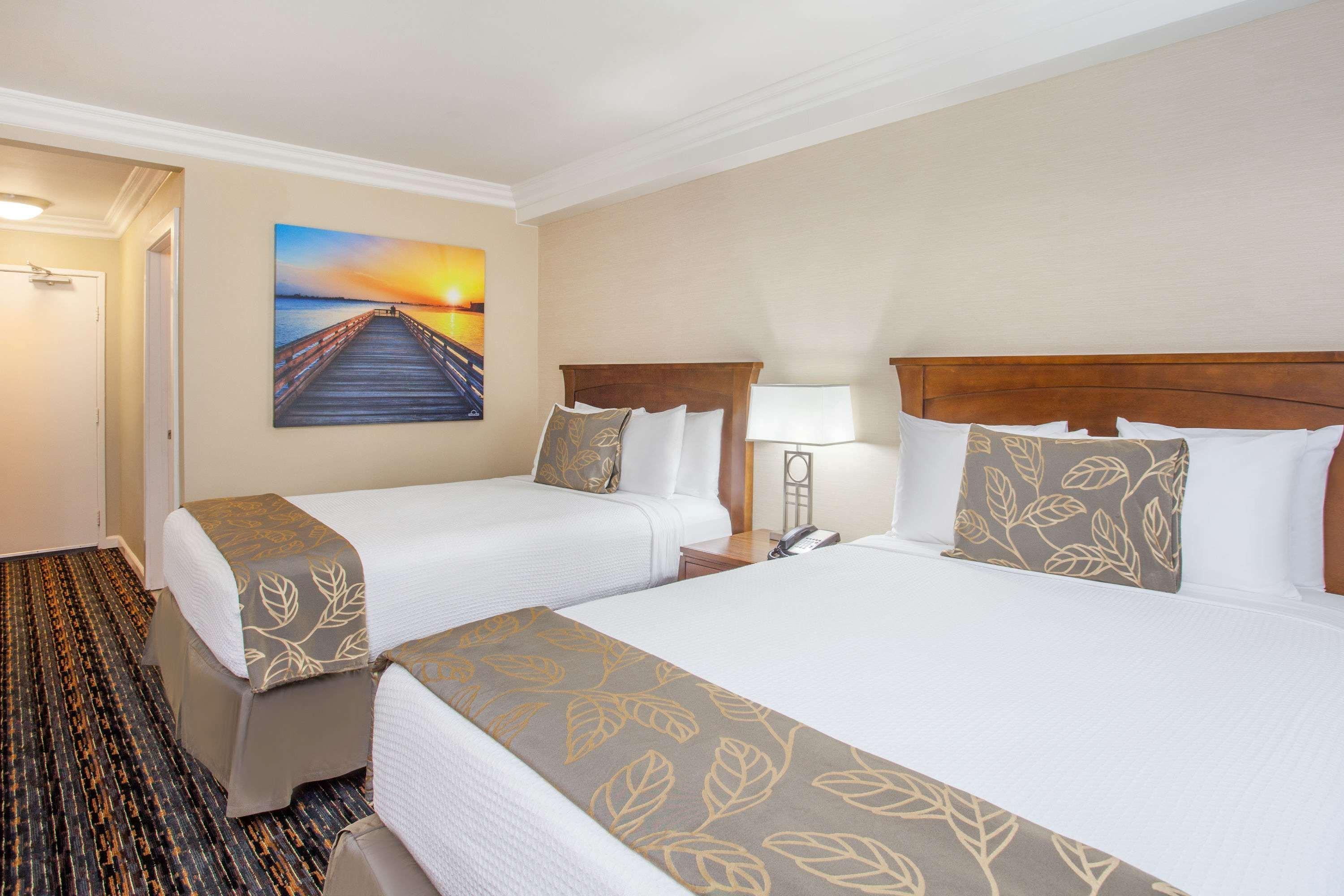 Days Inn By Wyndham San Diego Hotel Circle Bagian luar foto