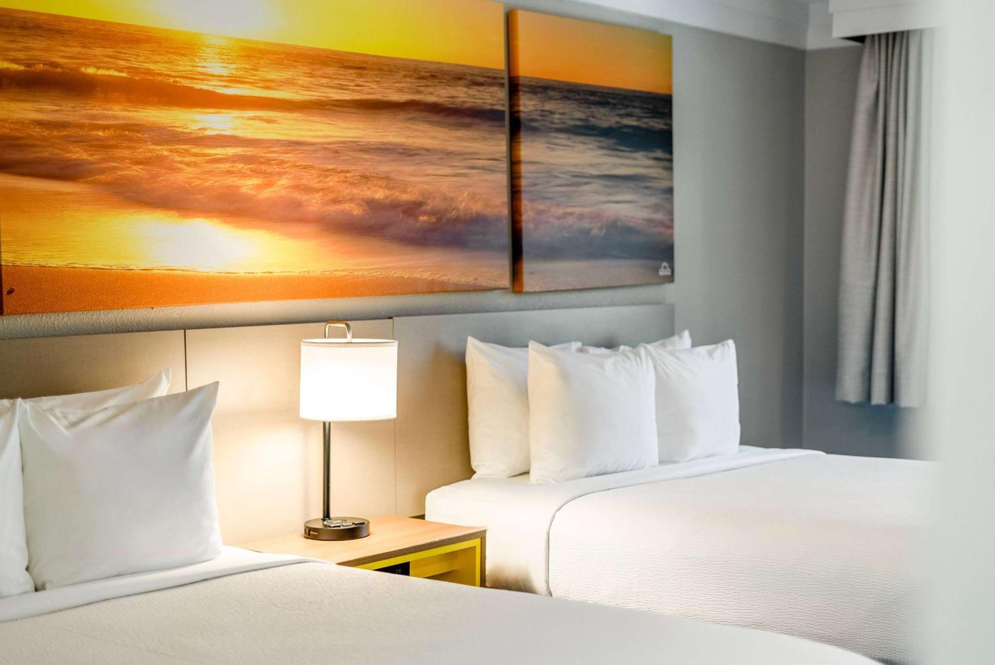 Days Inn By Wyndham San Diego Hotel Circle Bagian luar foto