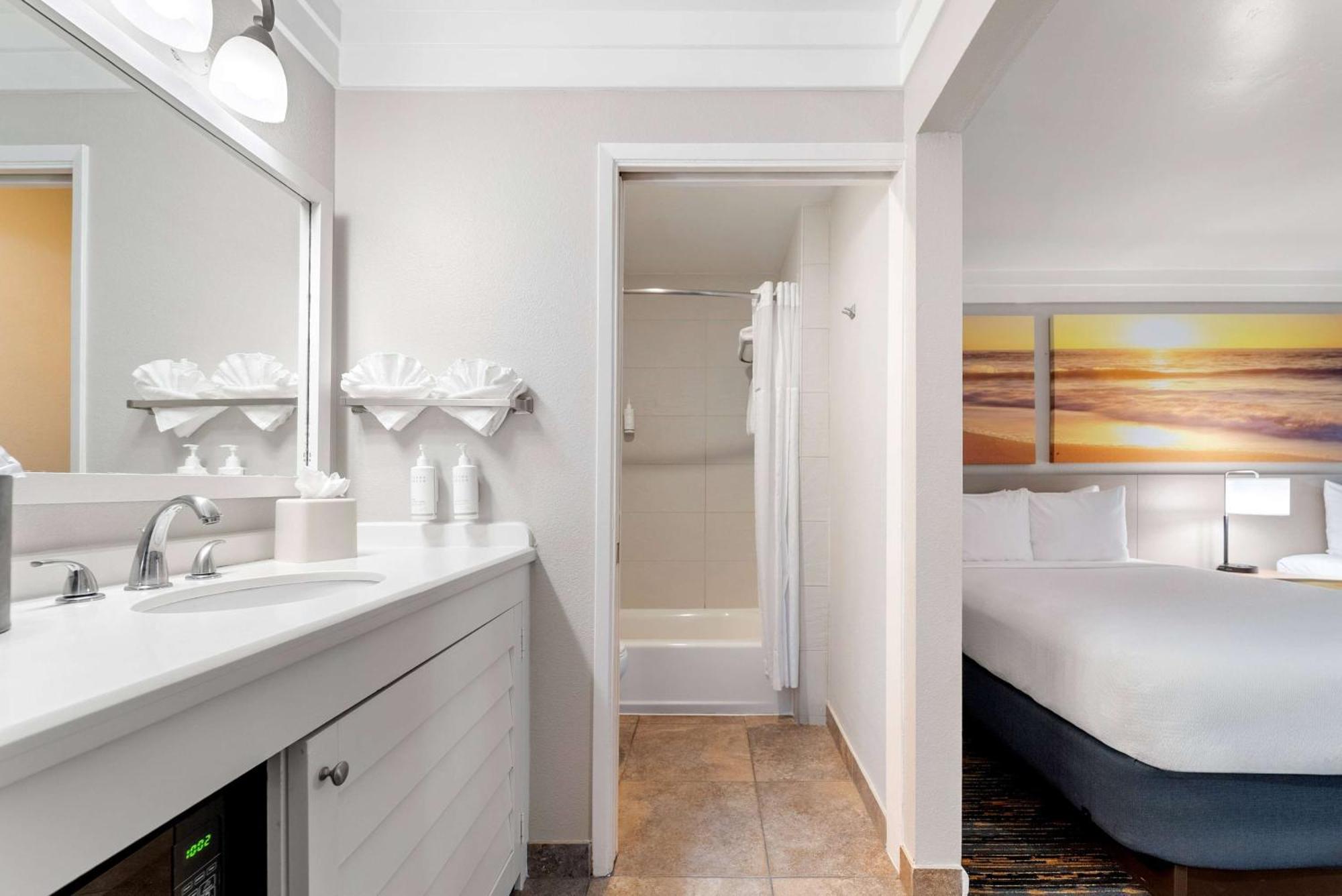 Days Inn By Wyndham San Diego Hotel Circle Bagian luar foto